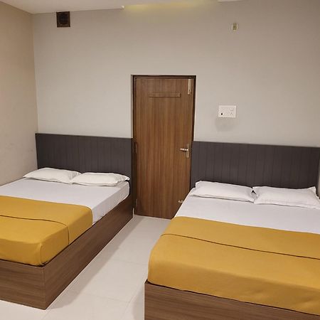 M Square Hotel Vellore Room photo