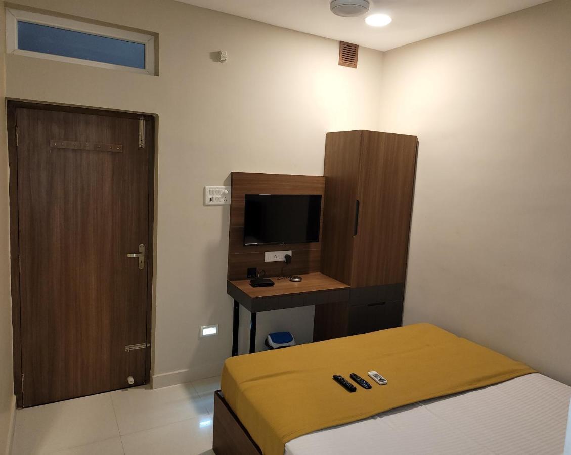 M Square Hotel Vellore Exterior photo