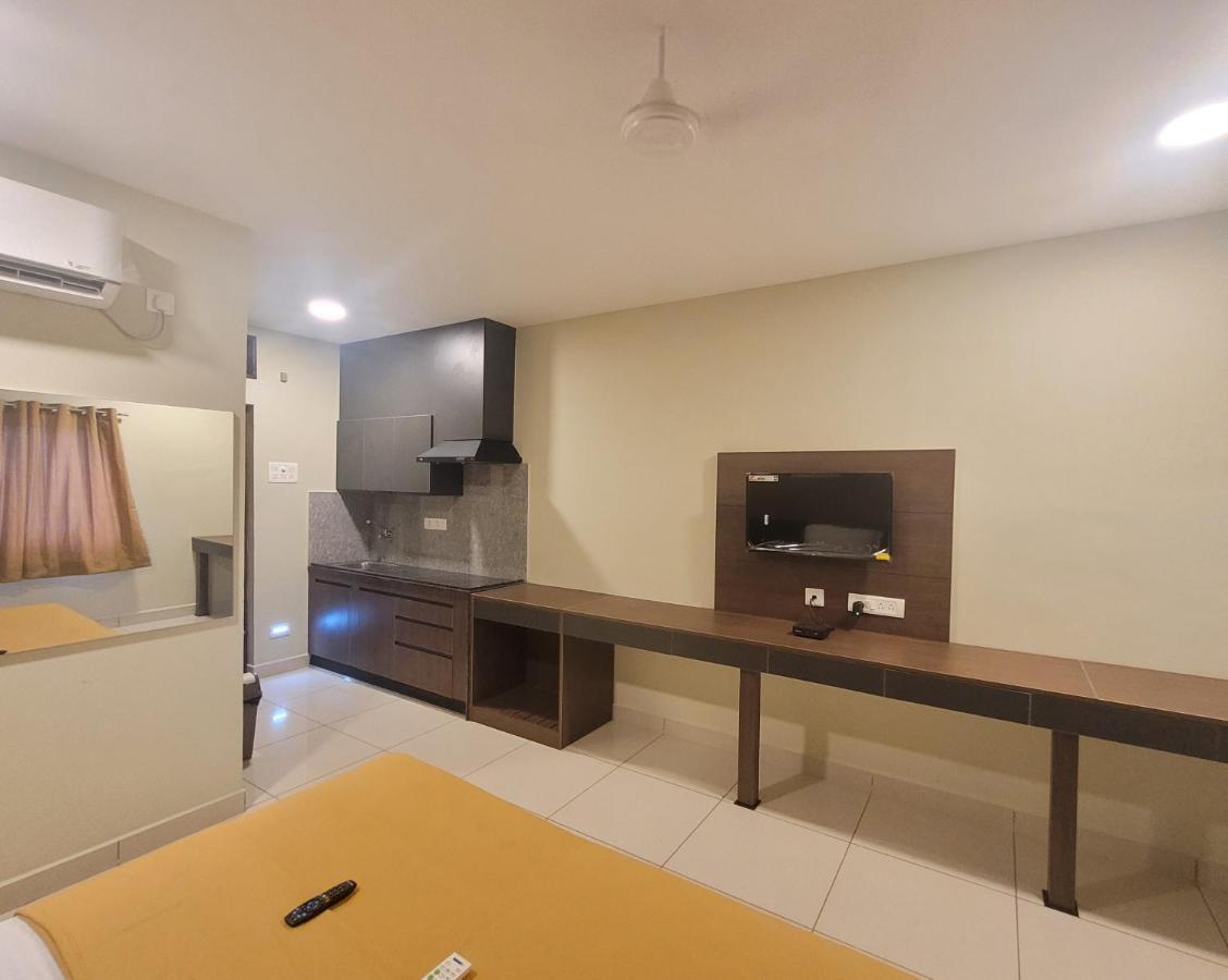 M Square Hotel Vellore Exterior photo